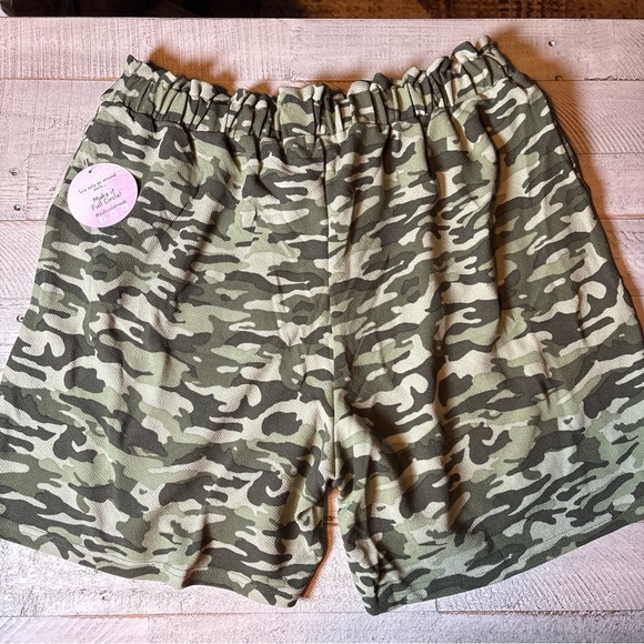 Full Circle Trends Green Camo Pull On Shorts Womens Size 2X New - Picture 11 of 16